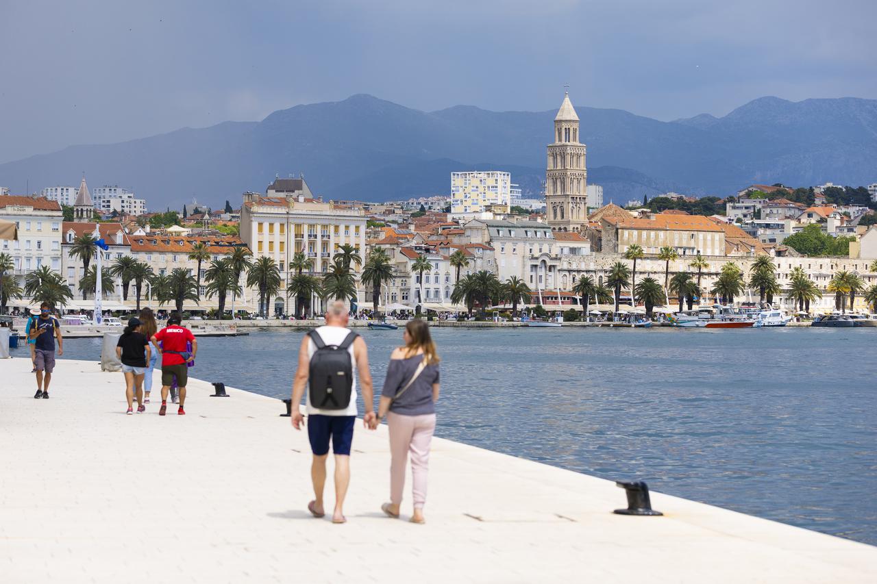 Sunčano i toplo vrijeme u Splitu